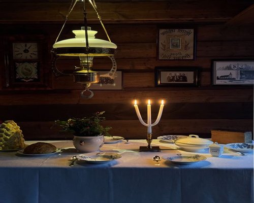 home dinner in a calm atmosphere